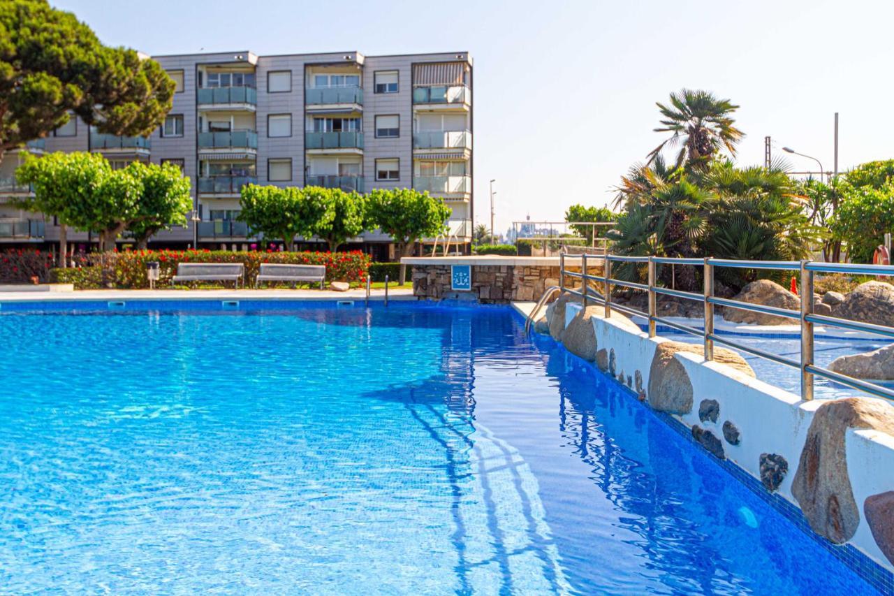 Residencial Costamar Next Bcn, 50M Beach With Swimming Pool Cabrera de Mar Bagian luar foto