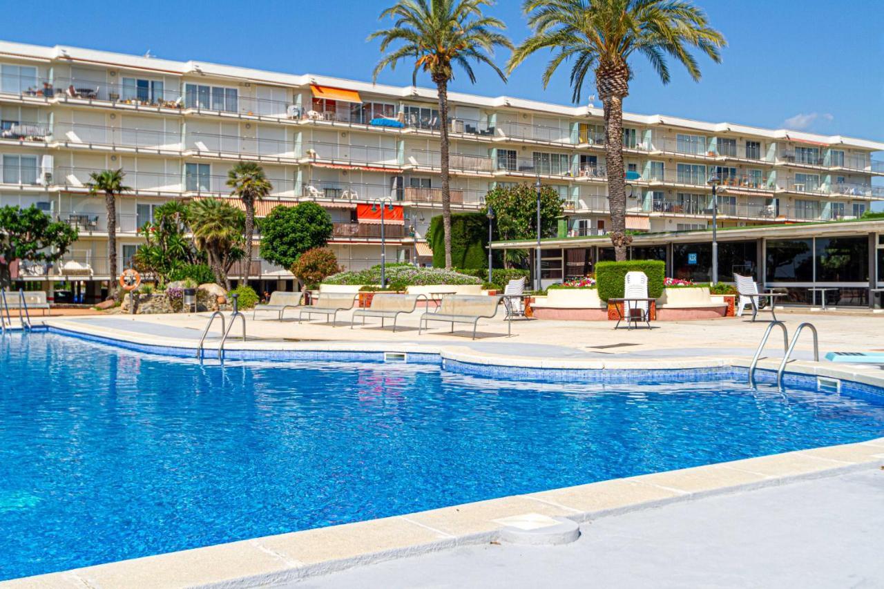 Residencial Costamar Next Bcn, 50M Beach With Swimming Pool Cabrera de Mar Bagian luar foto