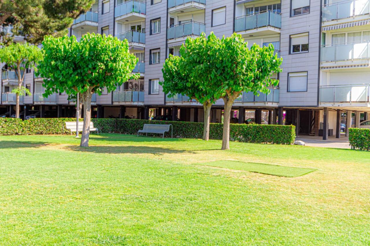 Residencial Costamar Next Bcn, 50M Beach With Swimming Pool Cabrera de Mar Bagian luar foto